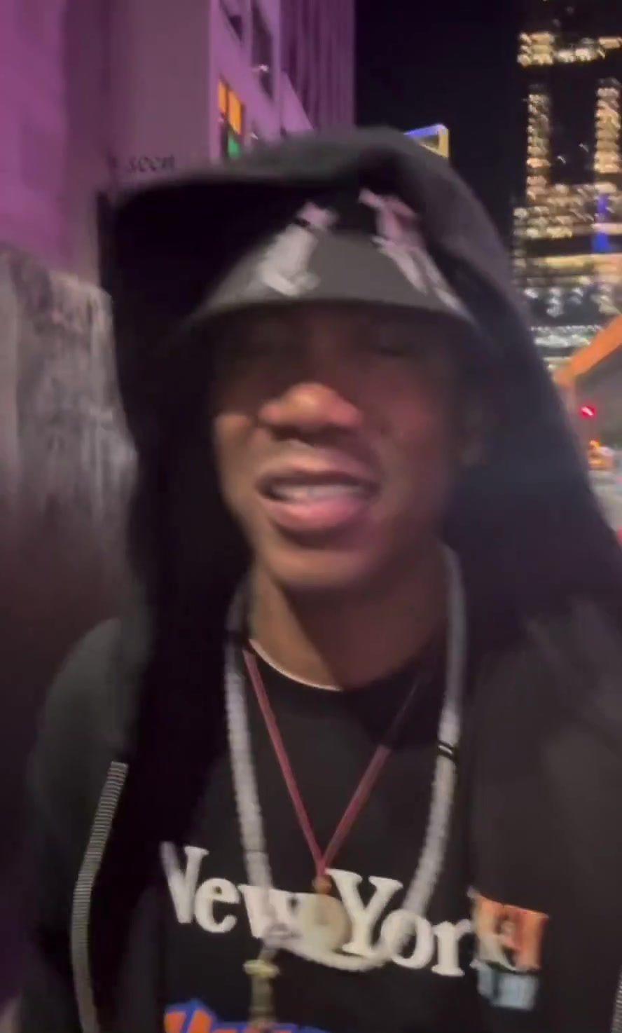 支棱起来😆马布里兴奋放话：比赛才刚刚开始 我们还没发力呢！